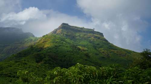 पावसामुळे हे किल्ले बंद ठेवण्याचा वन विभागाचा निर्णय Harishchandra Gad, Sandan Valley, Ratangad Closed